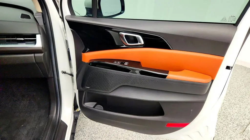 2024 Kia Carnival SX