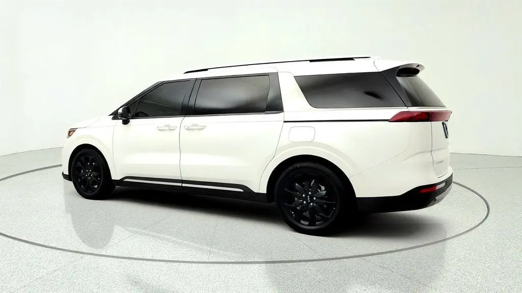 2024 Kia Carnival - $32,795
