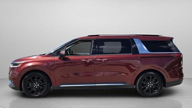 2022 Kia Carnival SX