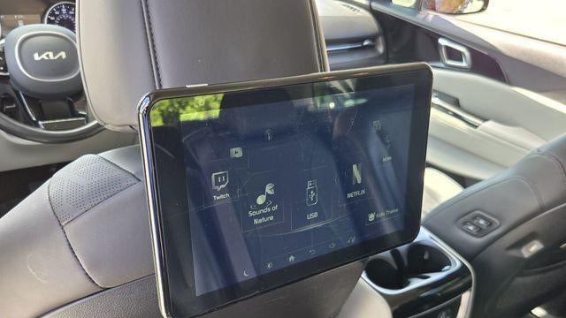 2022 Kia Carnival SX