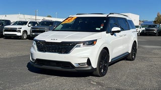 2023 Kia Carnival with Snow White Pearl Exterior