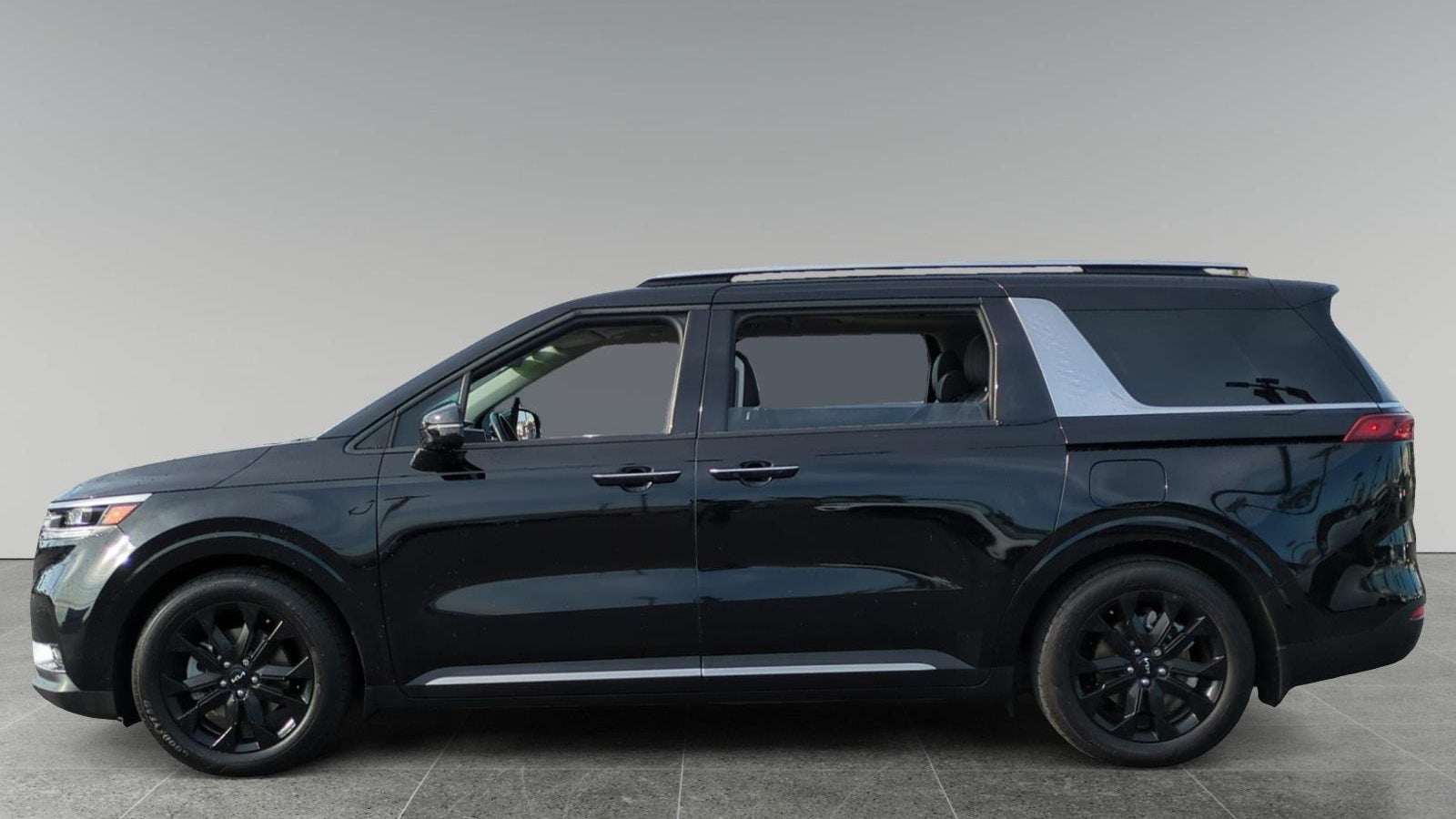 2024 Kia Carnival SX