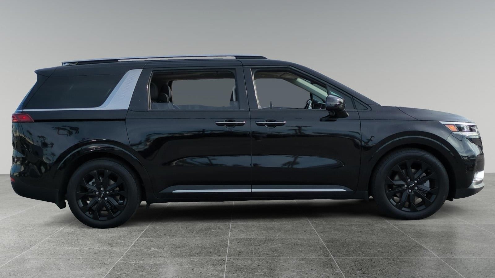 2024 Kia Carnival SX