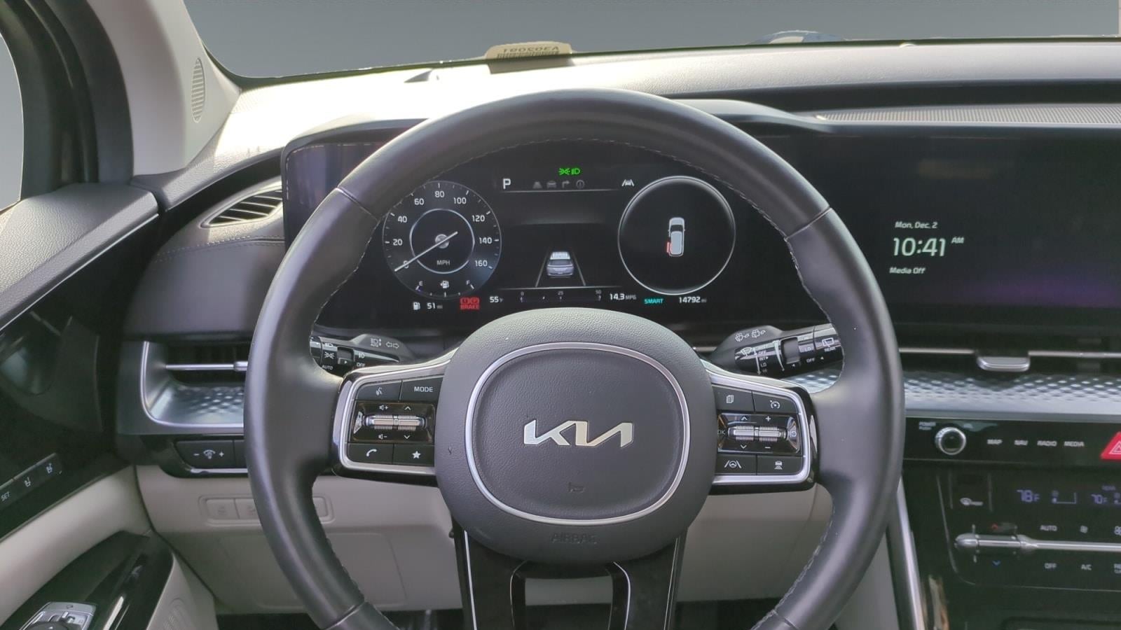 2024 Kia Carnival SX