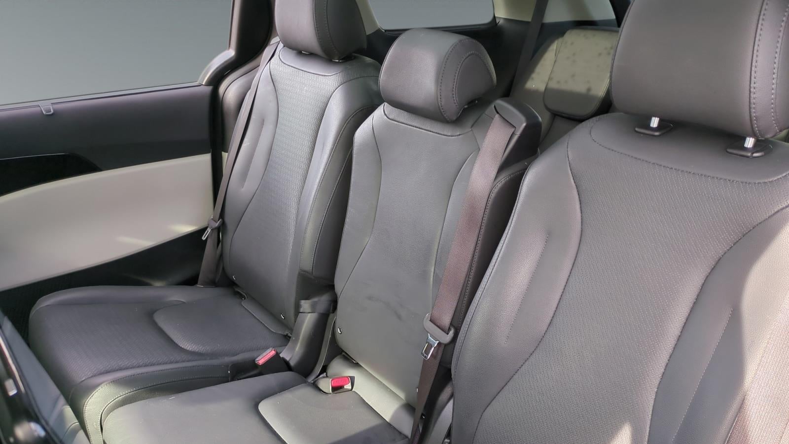 2024 Kia Carnival SX
