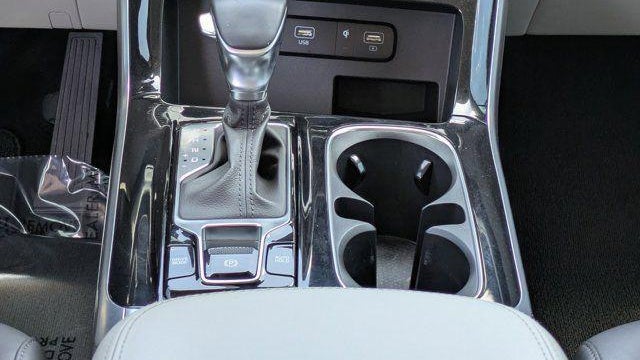 2022 Kia Carnival SX