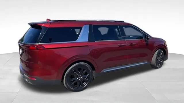 2023 Kia Carnival SX