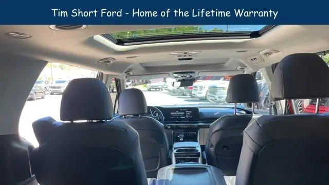 2023 Kia Carnival SX