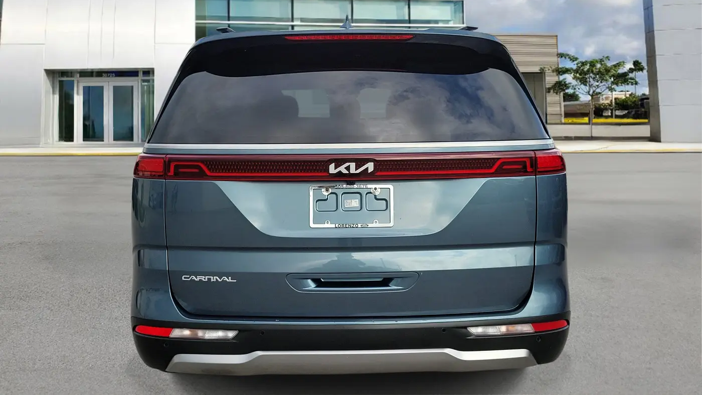 2024 Kia Carnival SX