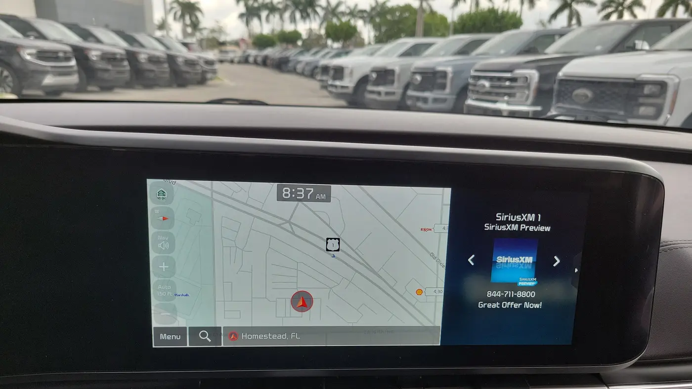 2024 Kia Carnival SX