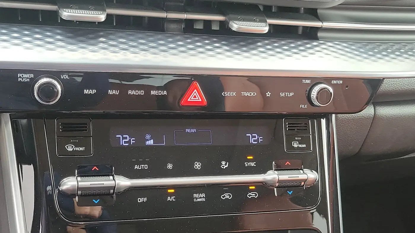 2024 Kia Carnival SX