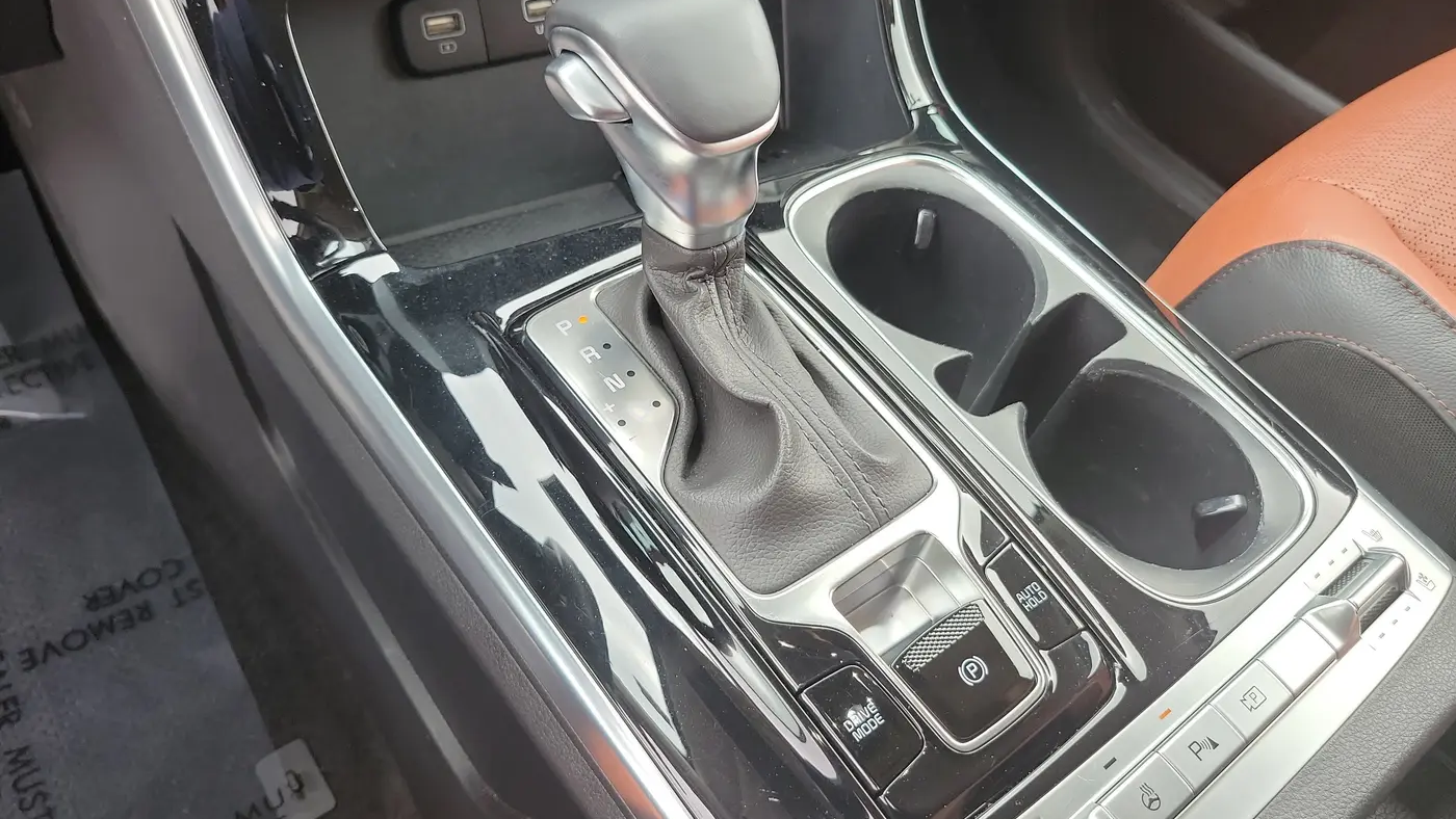 2024 Kia Carnival SX