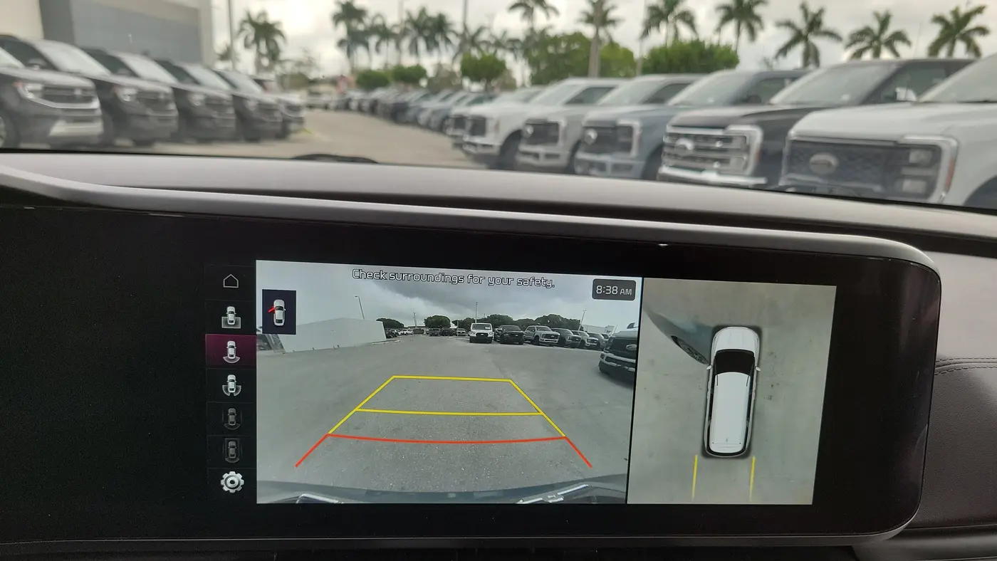2024 Kia Carnival SX