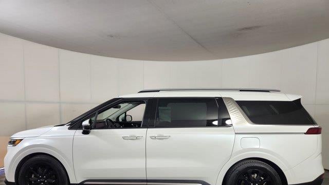 2023 Kia Carnival SX