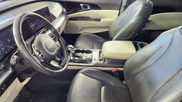 2023 Kia Carnival SX
