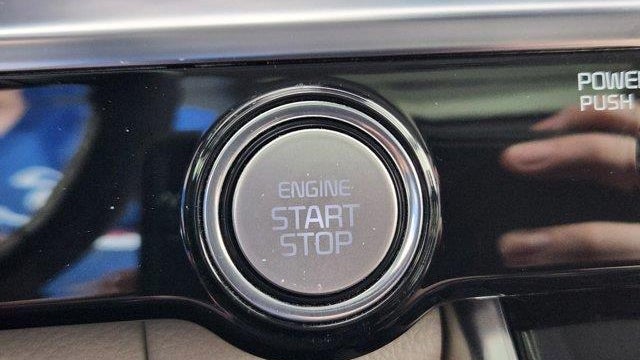 2023 Kia Carnival SX