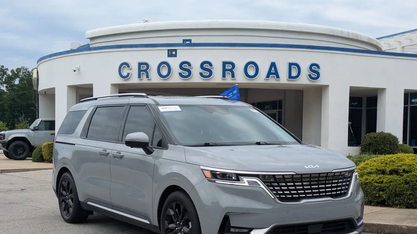 Preowned 2023 Kia Carnival SX Prestige for Sale