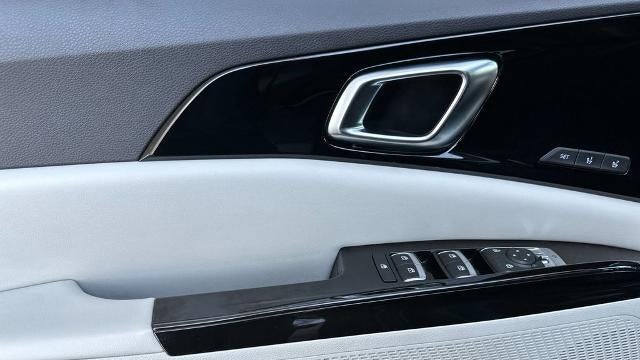 2024 Kia Carnival SX