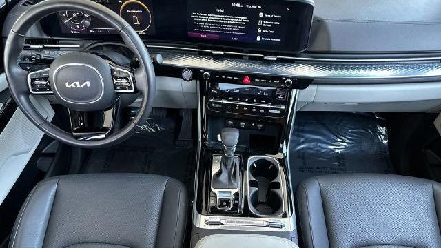 2024 Kia Carnival SX