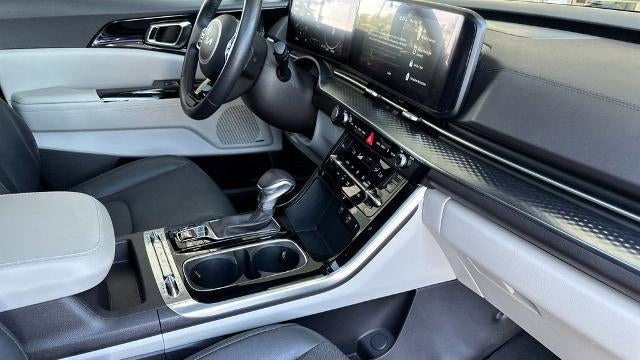 2024 Kia Carnival SX