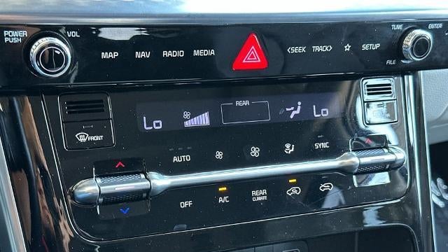 2024 Kia Carnival SX
