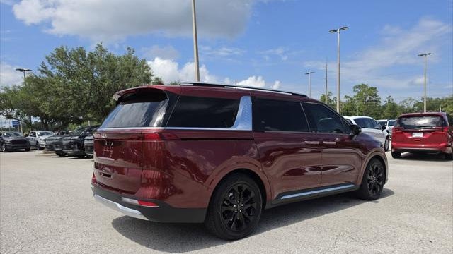 2022 Kia Carnival SX