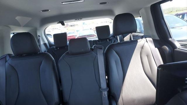 2024 Kia Carnival SX