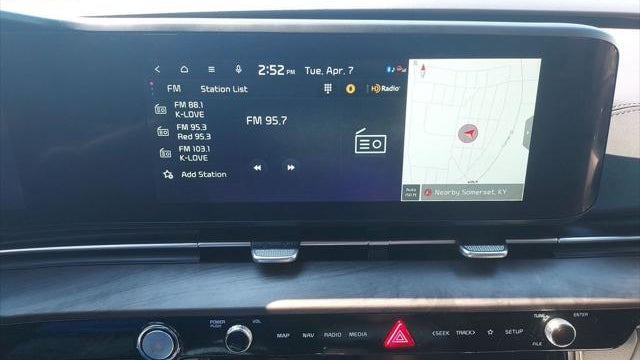 2024 Kia Carnival SX