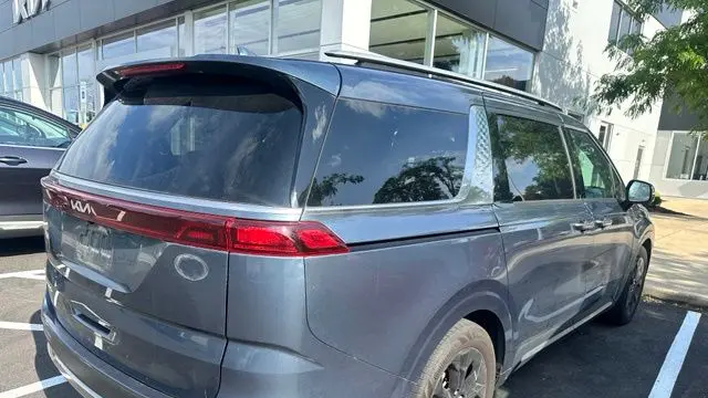 2024 Kia Carnival SX