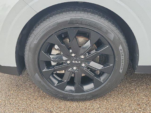 2024 Kia Carnival - $35,999