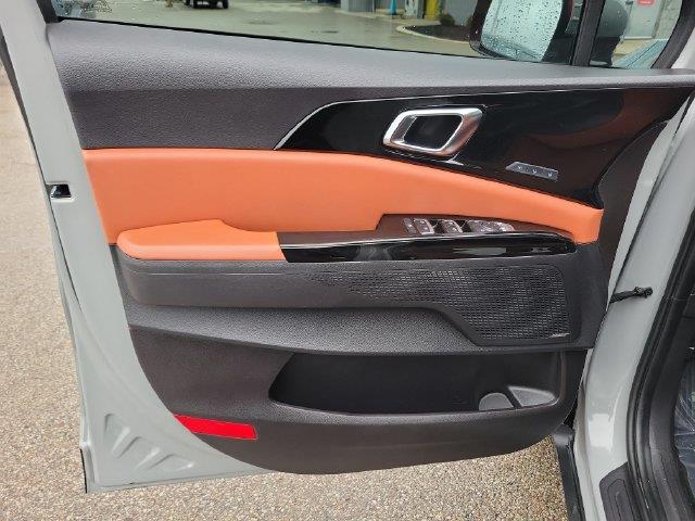 2024 Kia Carnival - $35,999
