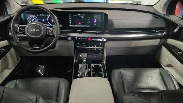 2024 Kia Carnival SX