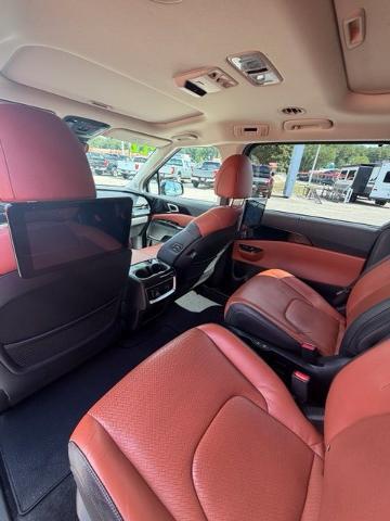 2022 Kia Carnival - $23,595