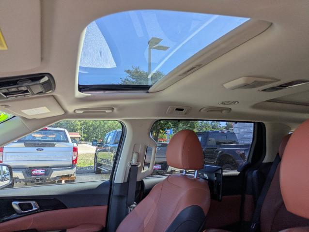 2022 Kia Carnival - $23,595