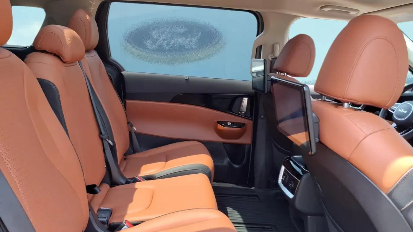 2024 Kia Carnival SX