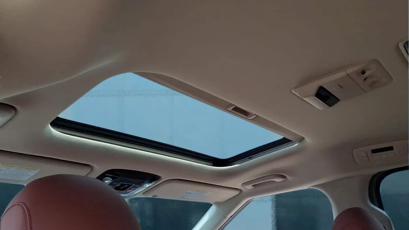 2024 Kia Carnival SX
