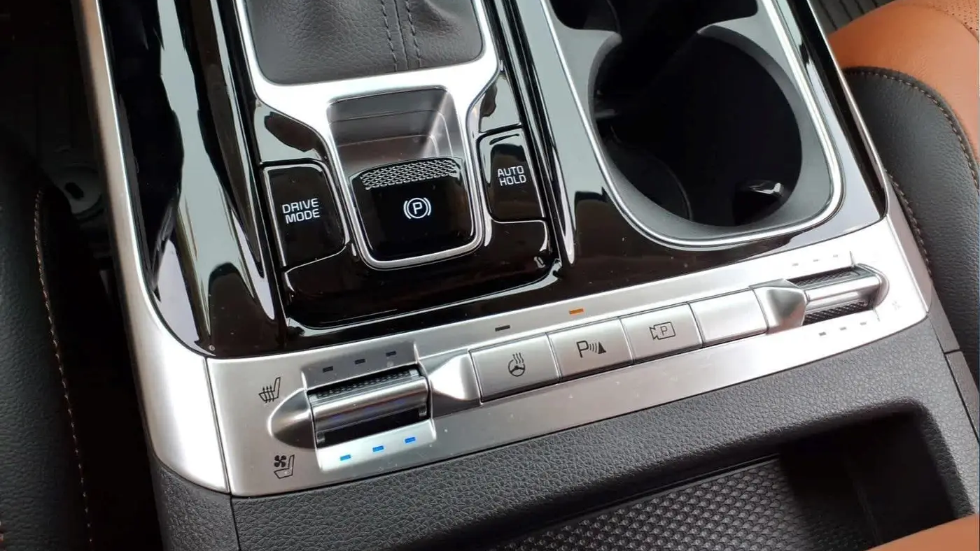 2024 Kia Carnival SX