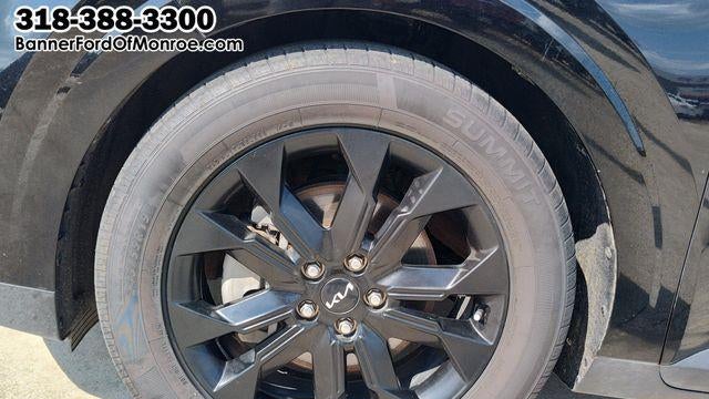 2022 Kia Carnival SX