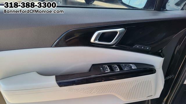 2022 Kia Carnival SX