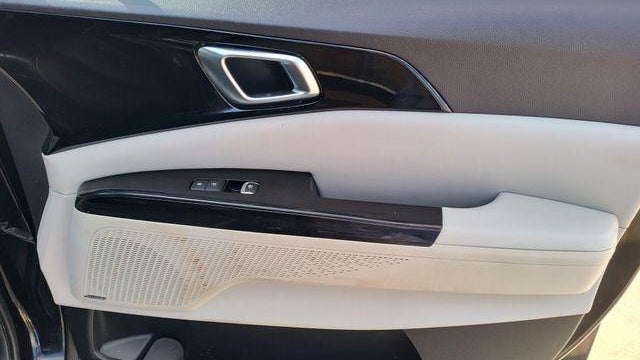 2022 Kia Carnival SX