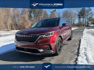 2023 Kia Carnival with Flare Red Exterior