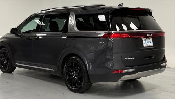 2023 Kia Carnival SX