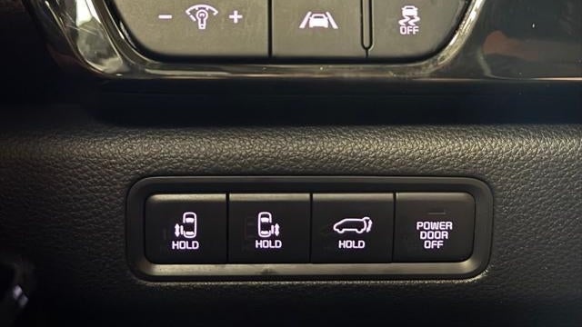 2023 Kia Carnival SX