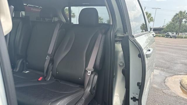 2025 Kia Carnival SX