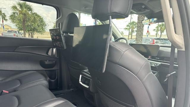 2025 Kia Carnival SX