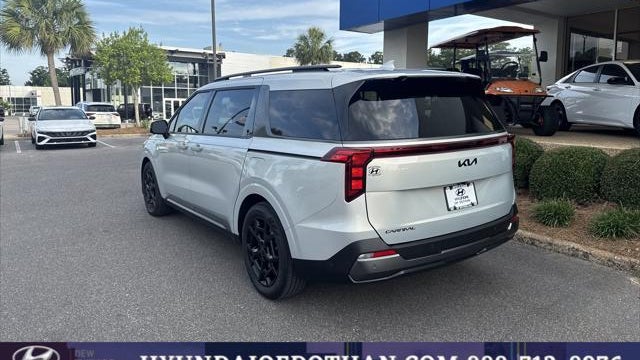 2025 Kia Carnival SX
