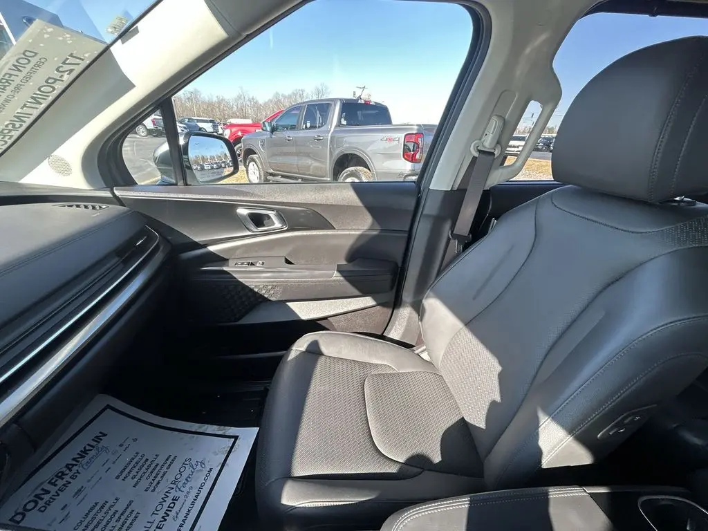 2025 Kia Carnival - $43,991