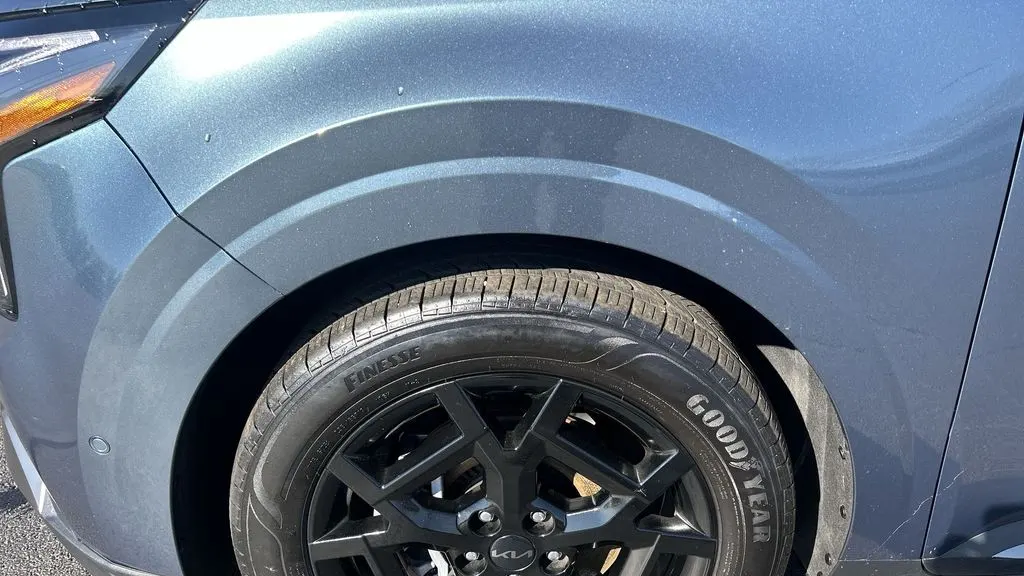 2025 Kia Carnival SX