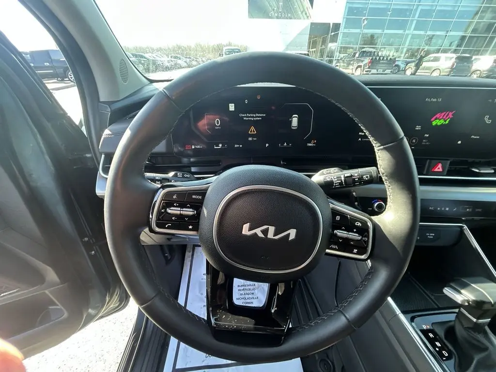 2025 Kia Carnival - $43,991