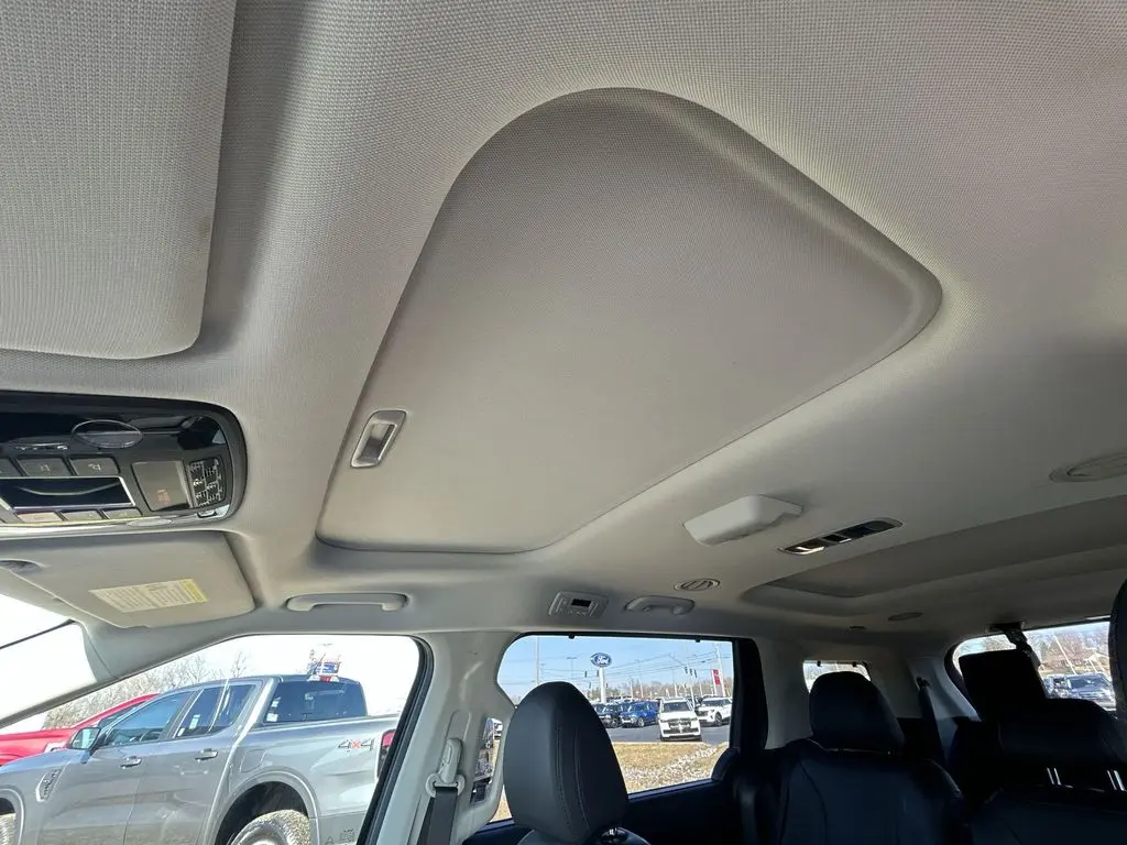 2025 Kia Carnival - $43,991